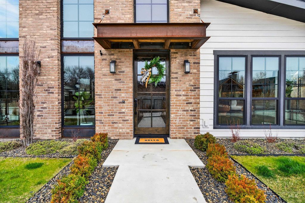 Photo of 2526 W Rustic Forge St, Eagle, ID 83616 (MLS # 98981262)