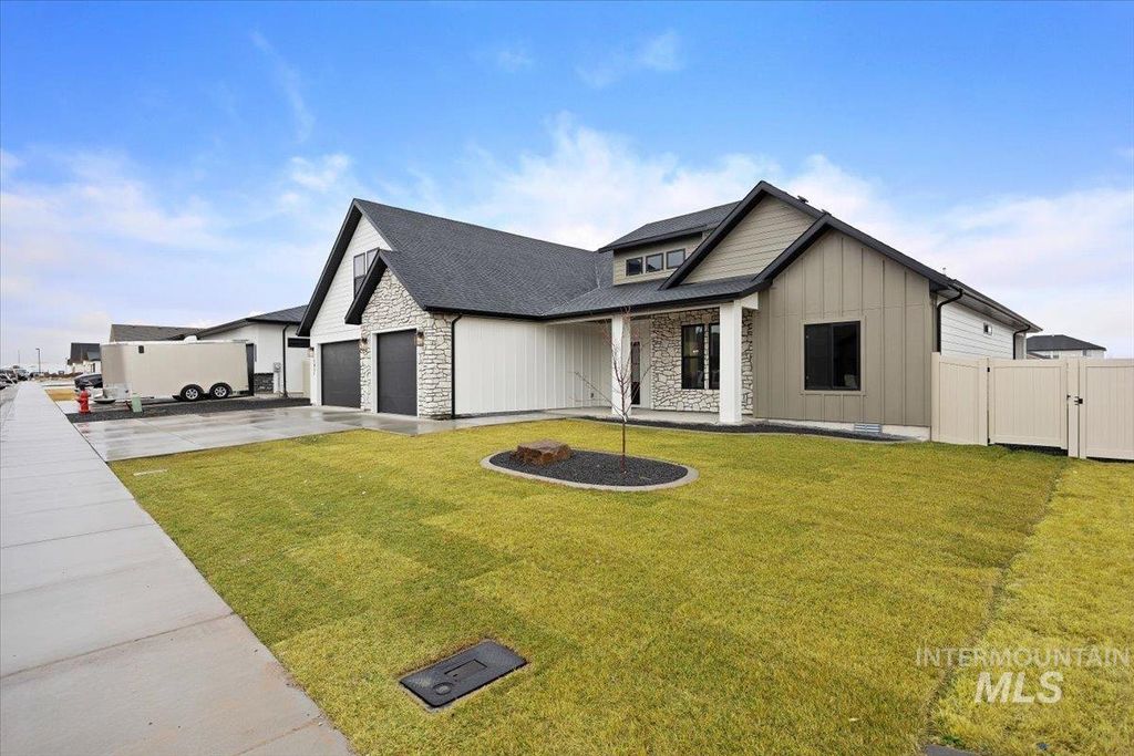 Photo of 2031 Red Rock Way, Twin Falls, ID 83301 (MLS # 98939842)