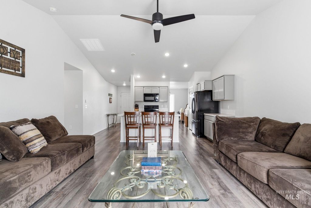 Photo of 12769 Ashfield, Caldwell, ID 83607 (MLS # 98979133)