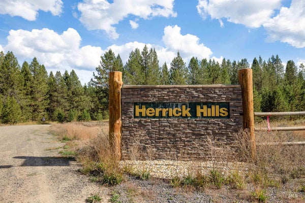 47 COIT DR, CASCADE, ID 83611 - Image 5cee5384f7baa3c61e9b392d92e158da/3215883012