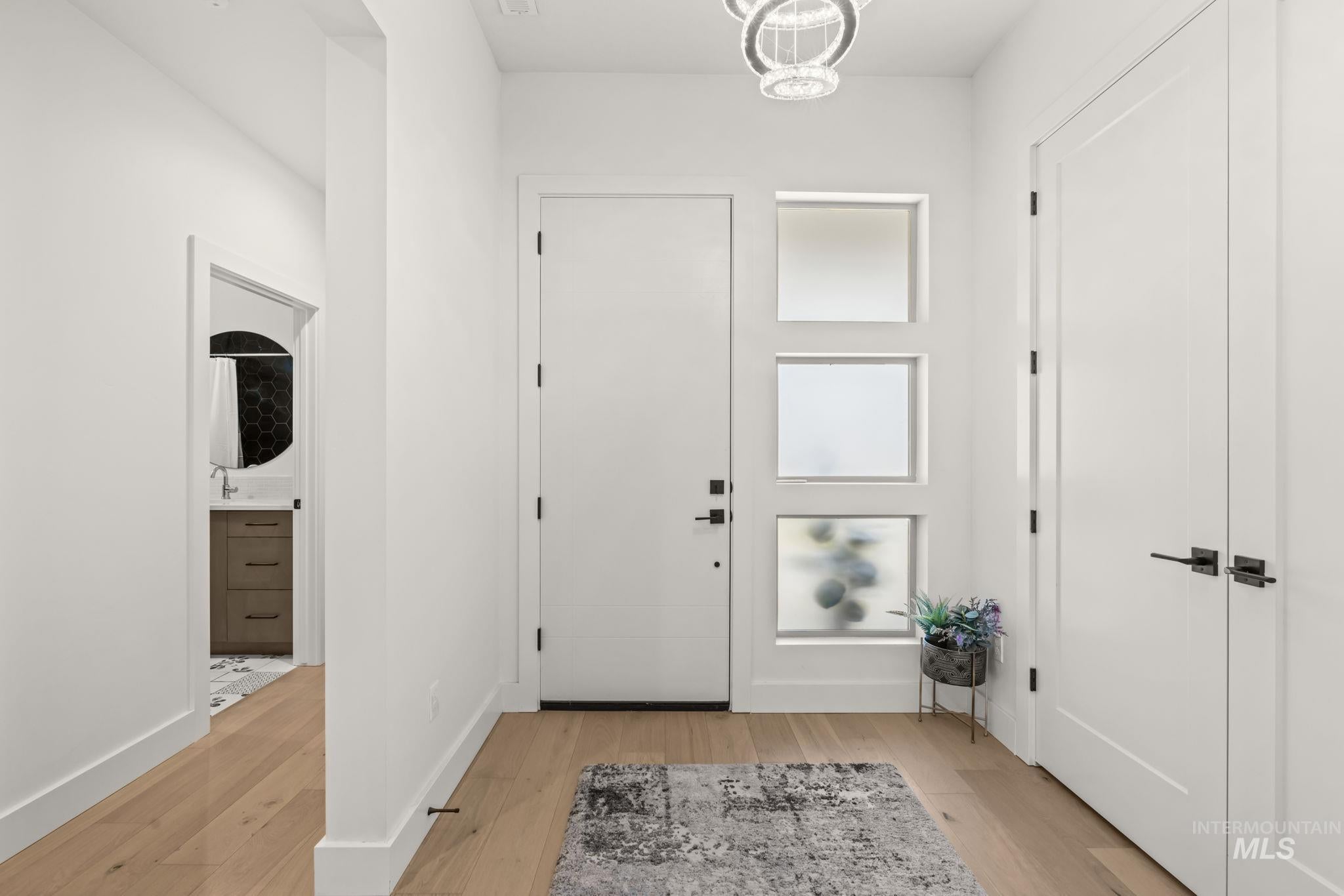 2319 S Steichen Way
