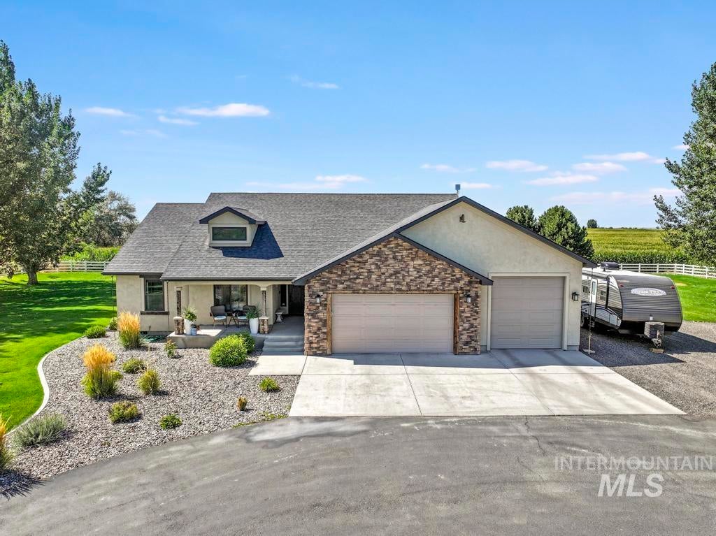 Photo of 129 N 150 W, Jerome, ID 83338 (MLS # 99002917)