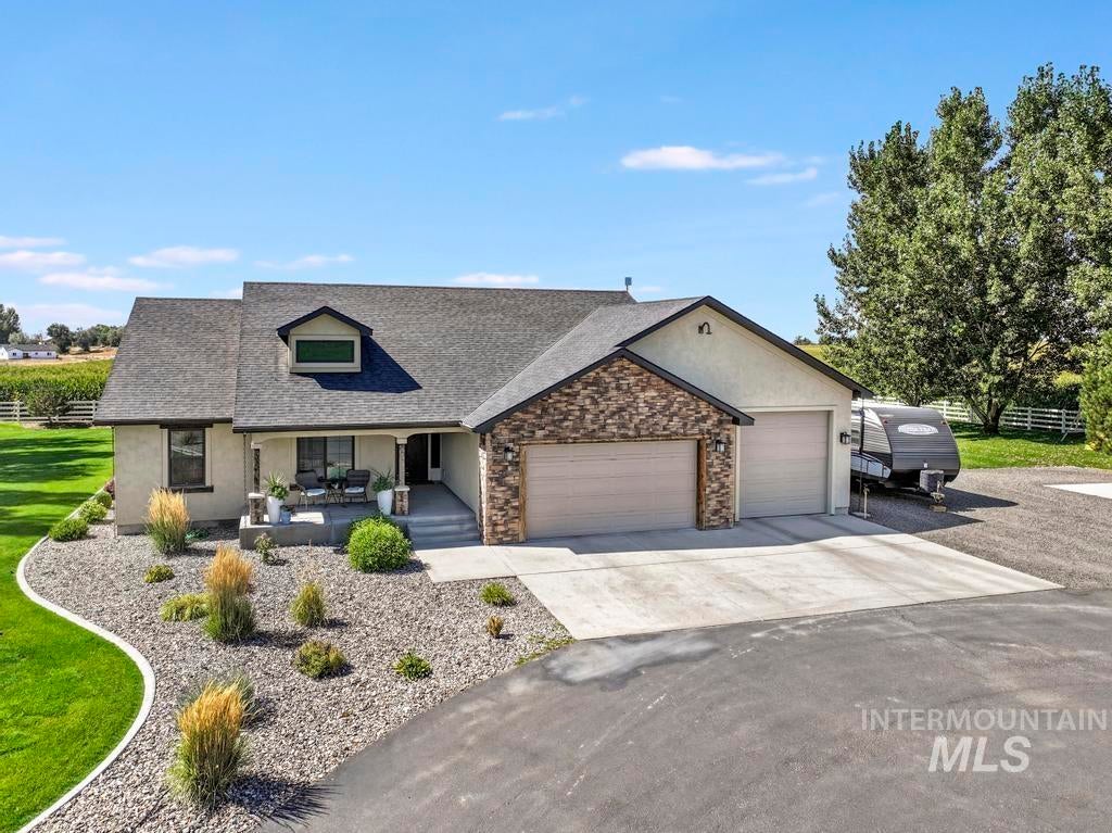 Photo of 129 N 150 W, Jerome, ID 83338 (MLS # 99002917)