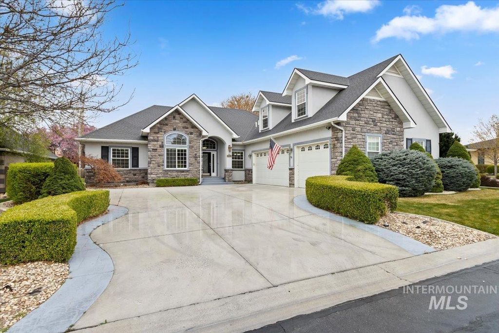 Photo of 668 Canyon Park Ave, Twin Falls, ID 83301 (MLS # 98980194)