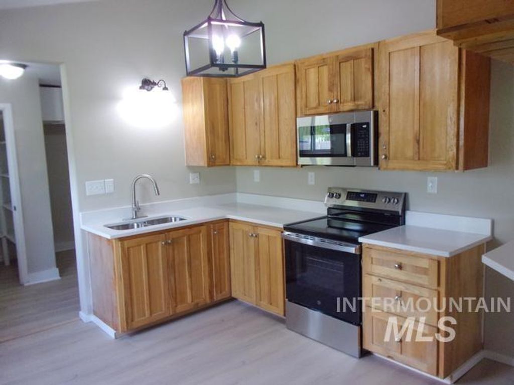 Photo of 1117 N 11th St, Payette, ID 83661 (MLS # 98985337)