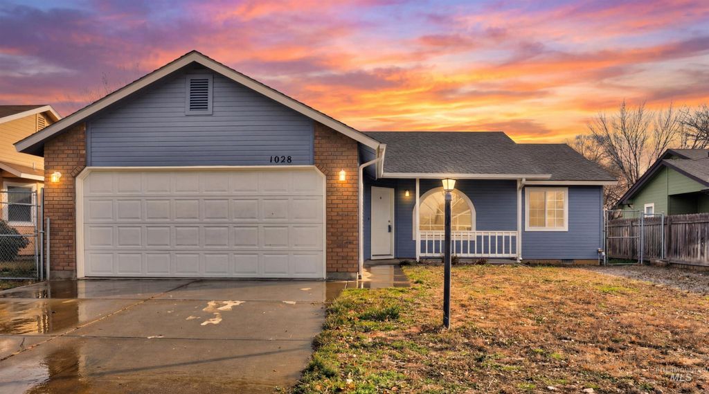 Photo of 1028 S Pawnee Ave, Emmett, ID 83617 (MLS # 98972859)