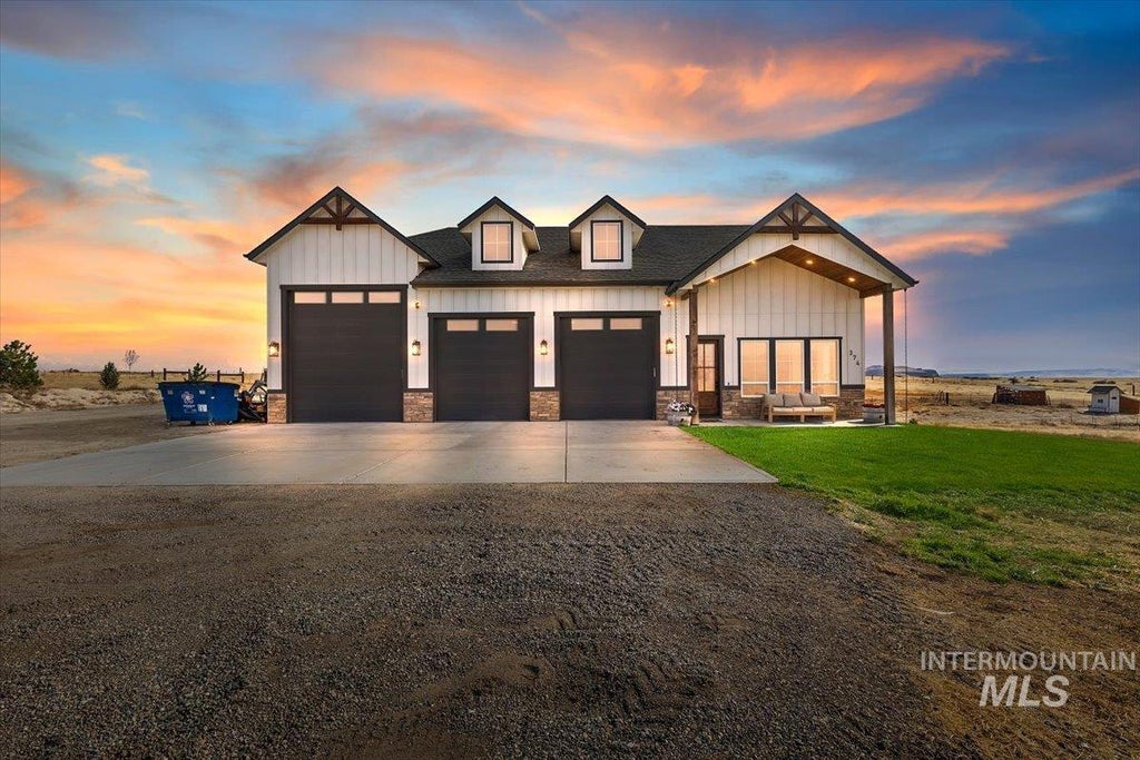 Photo of 374 Desert Bluff Ln, Melba, ID 83641 (MLS # 99004491)