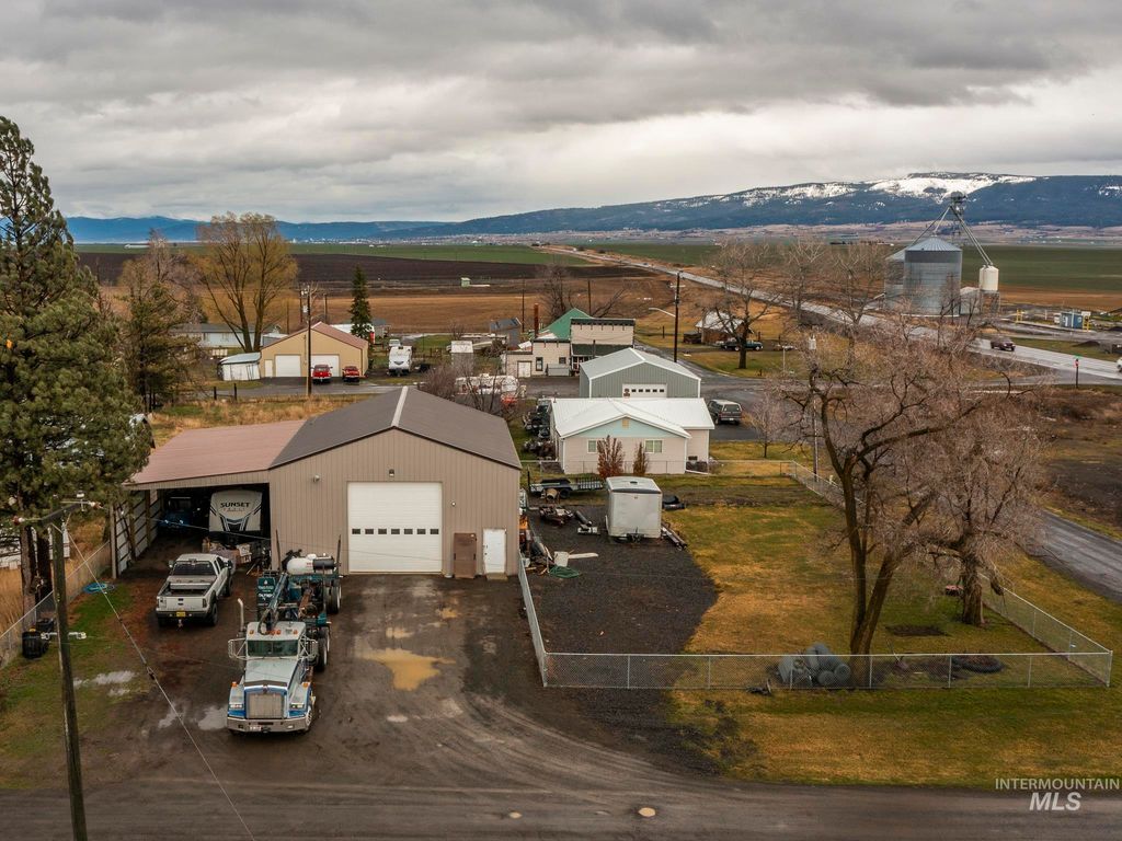 Photo of 325 Sherwin St, Grangeville, ID 83531 (MLS # 98978179)