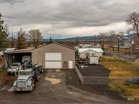 Photo of 325 Sherwin St, Grangeville, ID 83531 (MLS # 98978179)