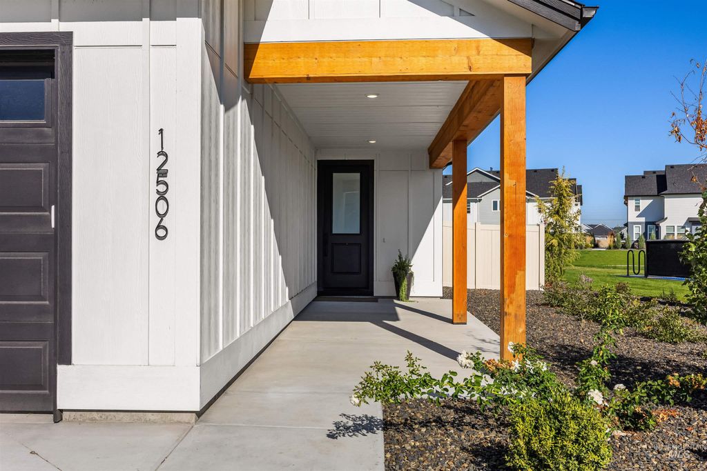 Photo of 12506 W Rosetta Way, Star, ID 83669 (MLS # 98982017)