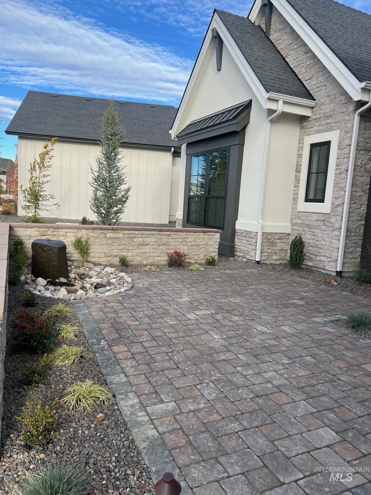 3426 N Harvest Moon Way