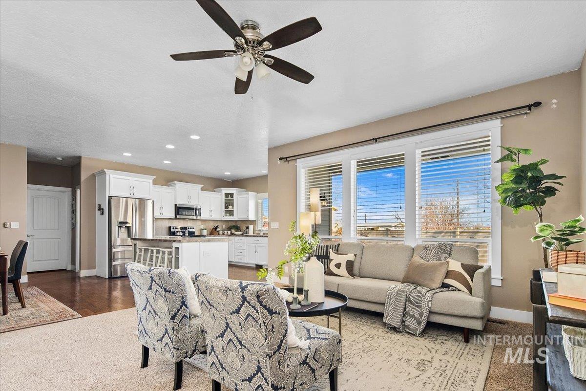 3610 S Robinson Blvd