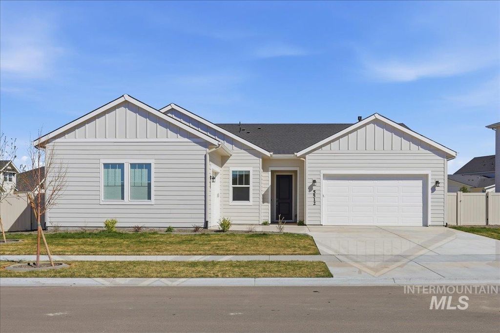 Photo of 5512 N Ebony Way, Meridian, ID 83646 (MLS # 98979793)