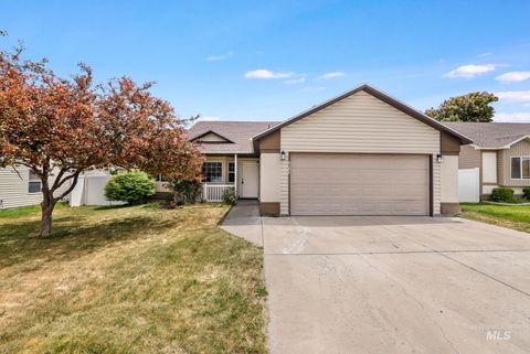 Photo of 1215 Quail St, Twin Falls, ID 83301 (MLS # 98989724)