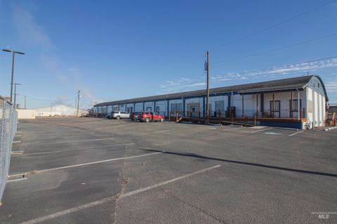 Photo of 448 N Oregon Street, Ontario, OR 97914 (MLS # 98933272)