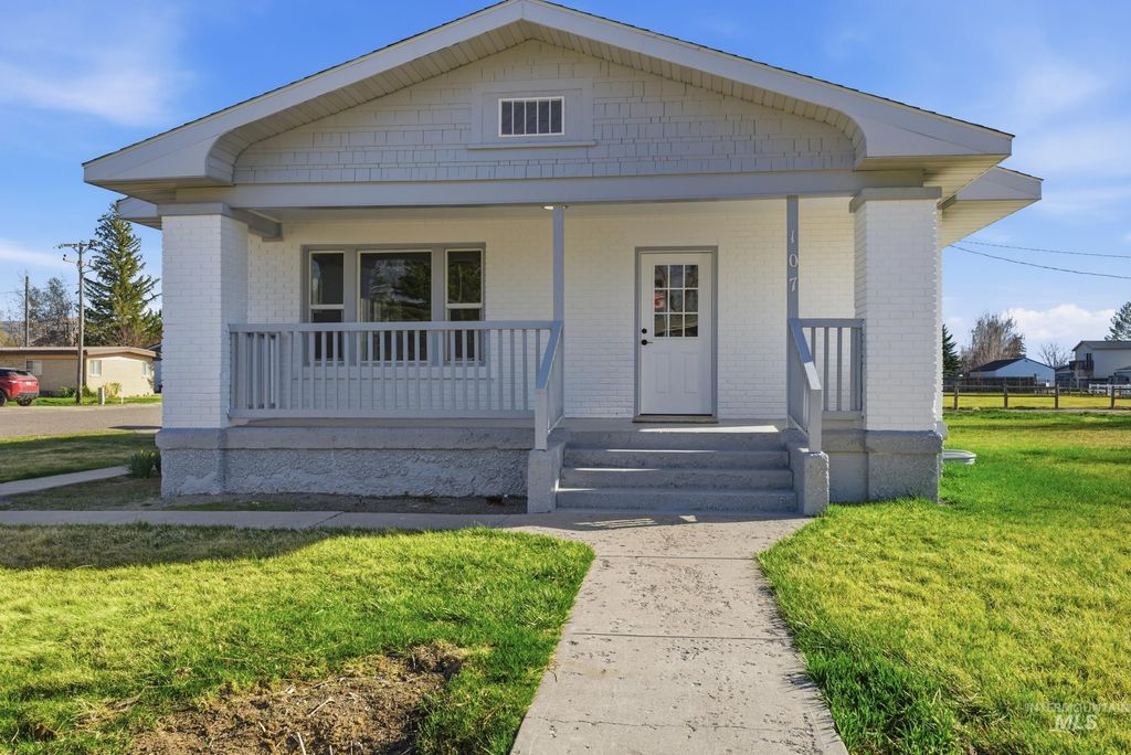 Photo of 107 W Main St, Declo, ID 83323 (MLS # 98978917)