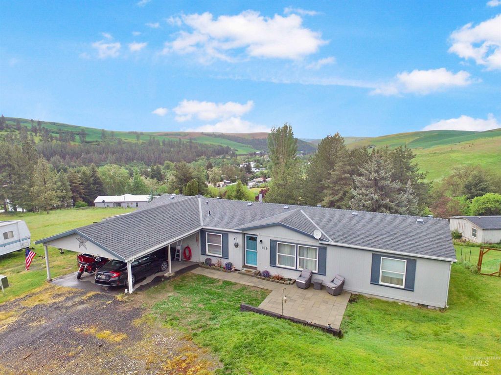 Photo of 106 Bull Pine Drive, Culdesac, ID 83524 (MLS # 98986392)