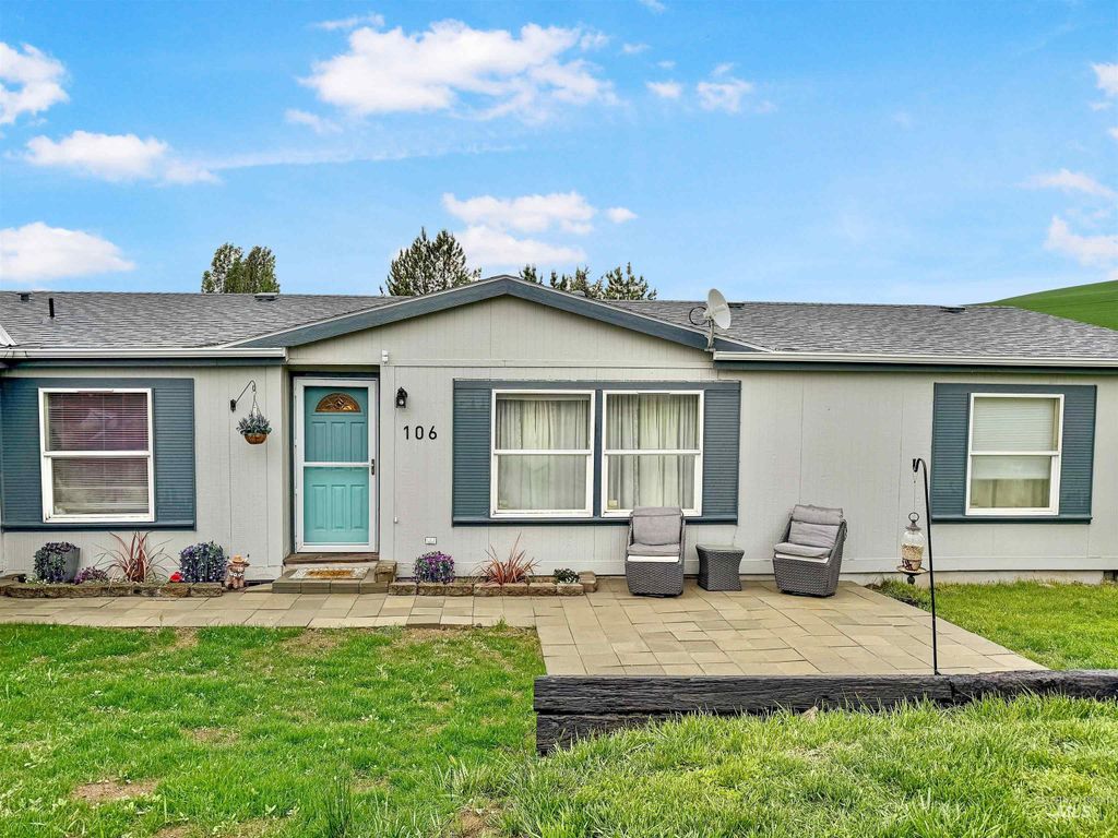 Photo of 106 Bull Pine Drive, Culdesac, ID 83524 (MLS # 98986392)