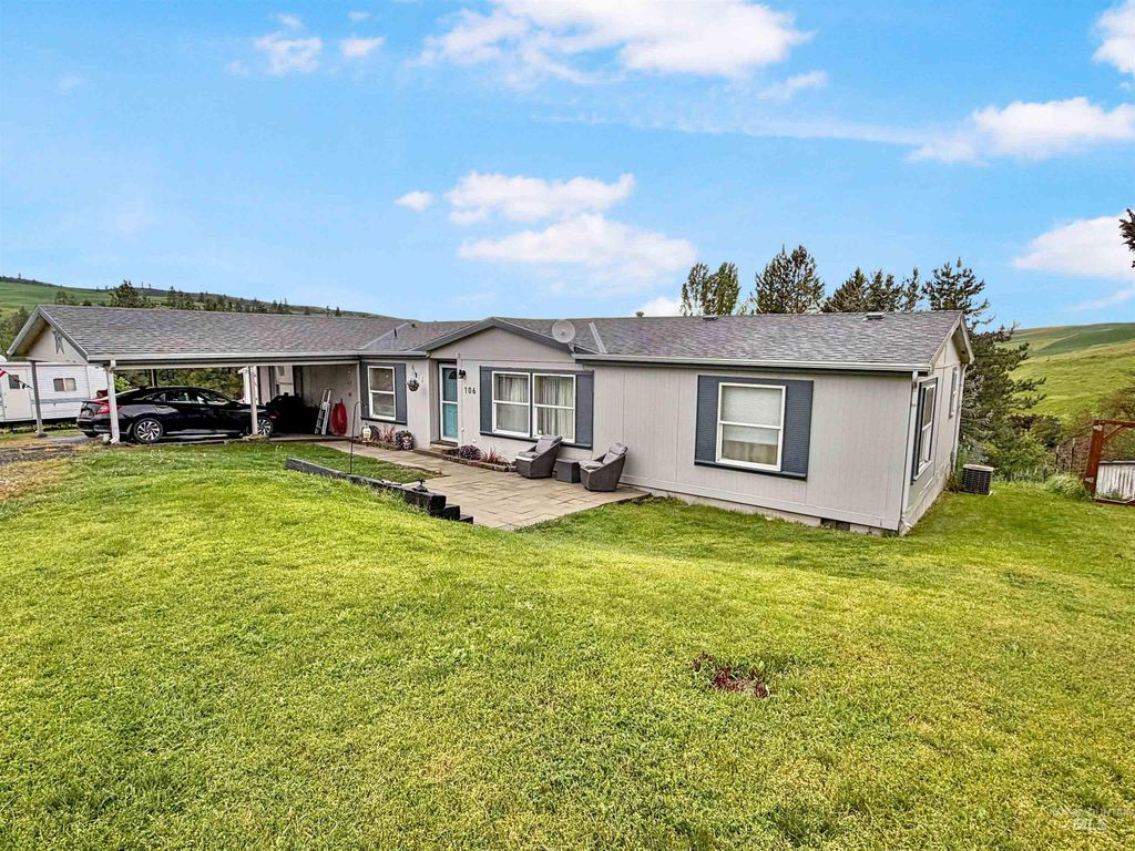 Photo of 106 Bull Pine Drive, Culdesac, ID 83524 (MLS # 98986392)