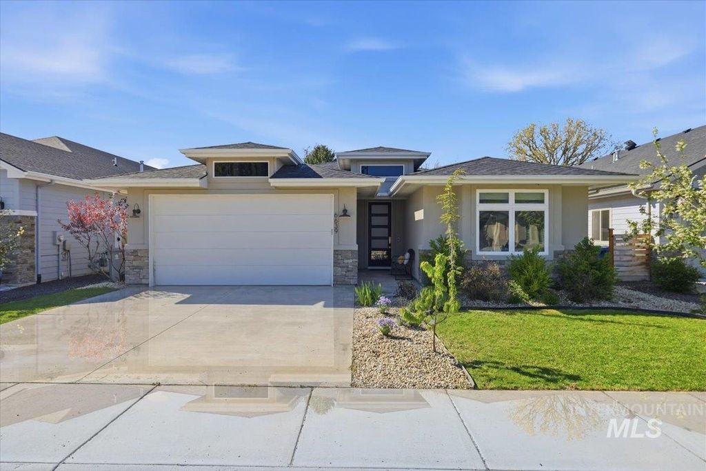 Photo of 6639 W Hammermill Dr, Boise, ID 83714 (MLS # 98982907)