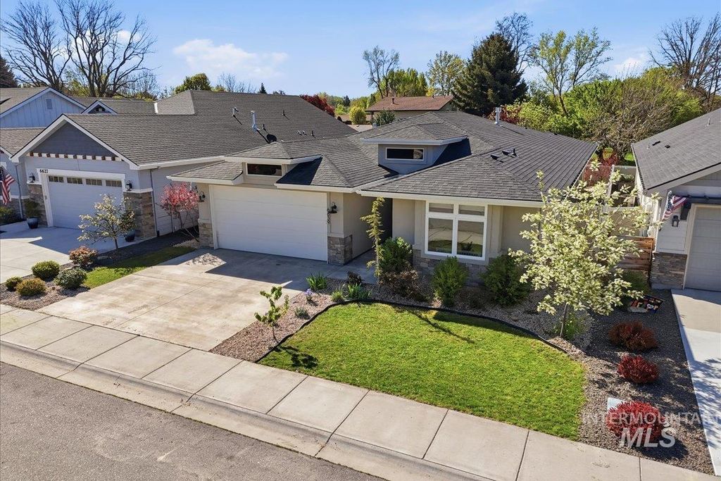 Photo of 6639 W Hammermill Dr, Boise, ID 83714 (MLS # 98982907)