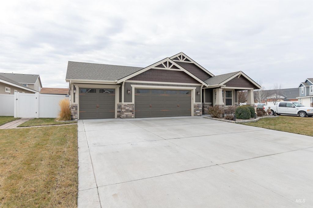 Photo of 19103 Harley Way, Caldwell, ID 83605 (MLS # 98973518)