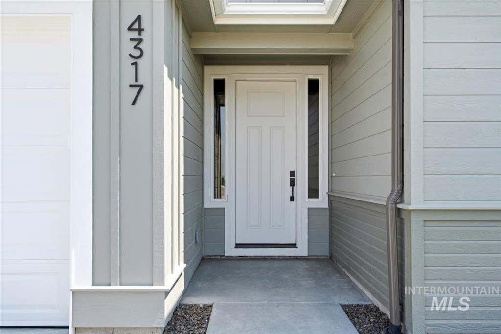 Photo of 4317 Tropic Way, Caldwell, ID 83607 (MLS # 98998095)