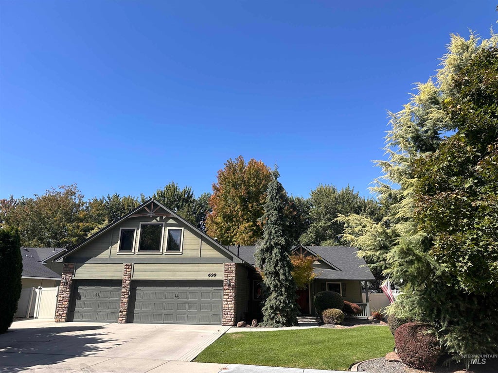 Photo of 699 N Shadowridge Ave, Eagle, ID 83616 (MLS # 99000806)