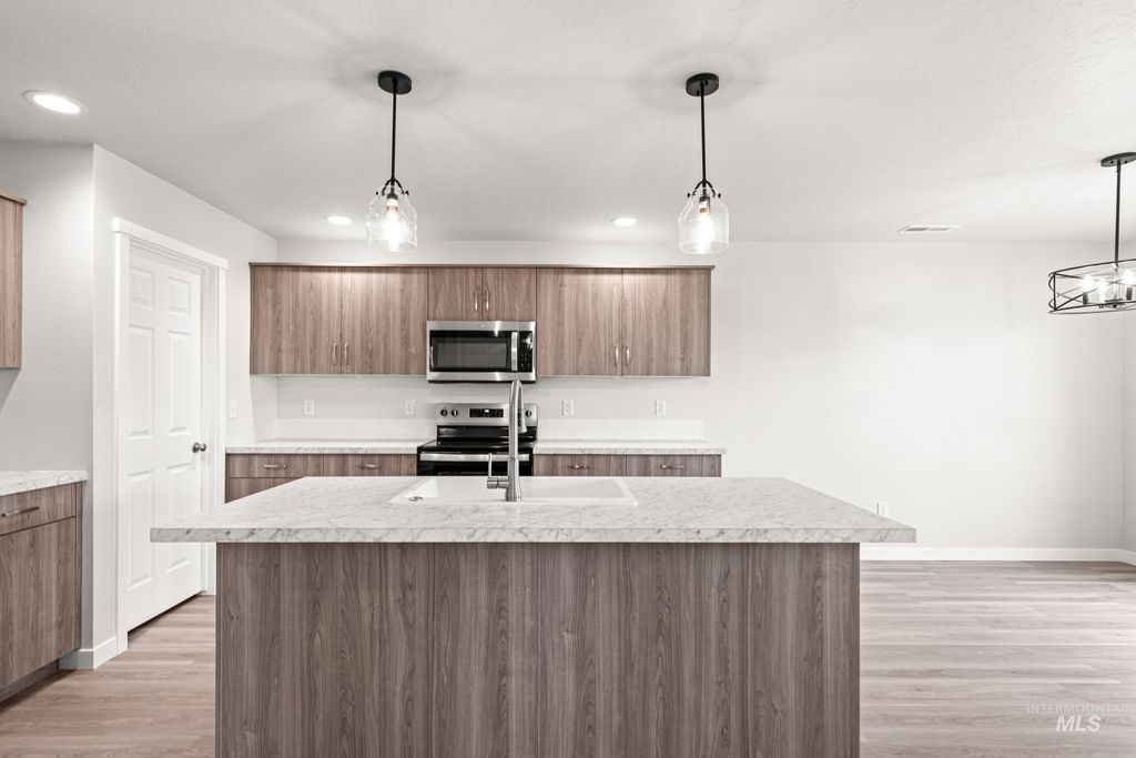 Photo of 21 S Sweetgrass Pl, Nampa, ID 83651 (MLS # 98974832)