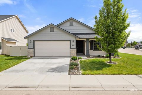 1814 N Rosedust Dr. Kuna ID 83634