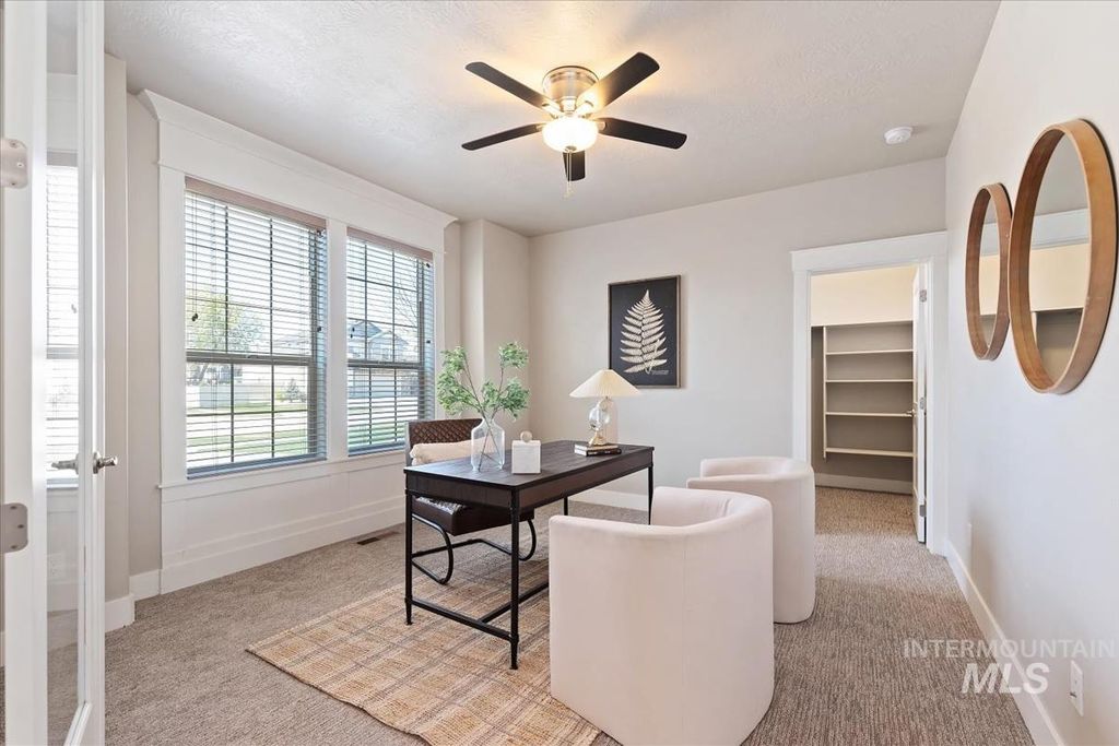 Photo of 2560 N Hearthglow Pl, Eagle, ID 83616 (MLS # 98982335)