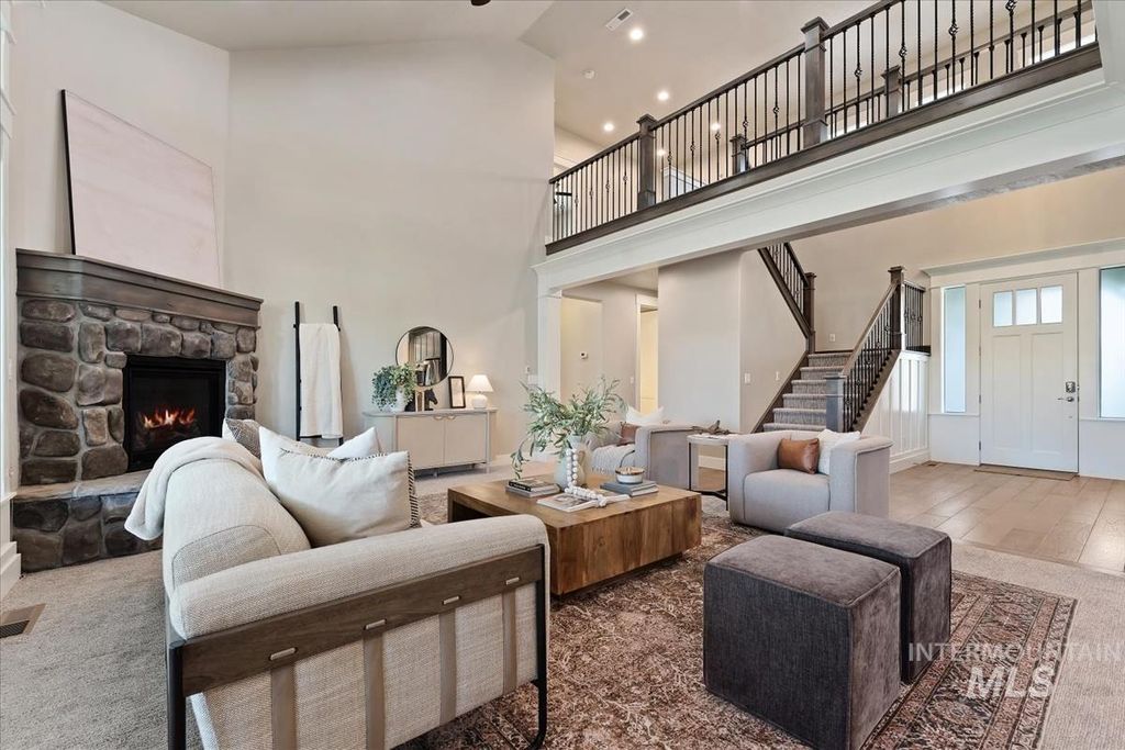 Photo of 2560 N Hearthglow Pl, Eagle, ID 83616 (MLS # 98982335)