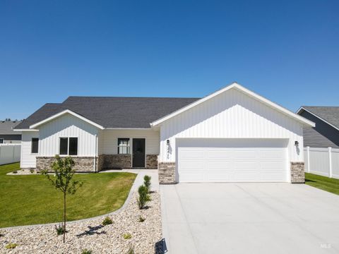 Photo of 2420 Dorchester Ave, Burley, ID 83318 (MLS # 98856735)