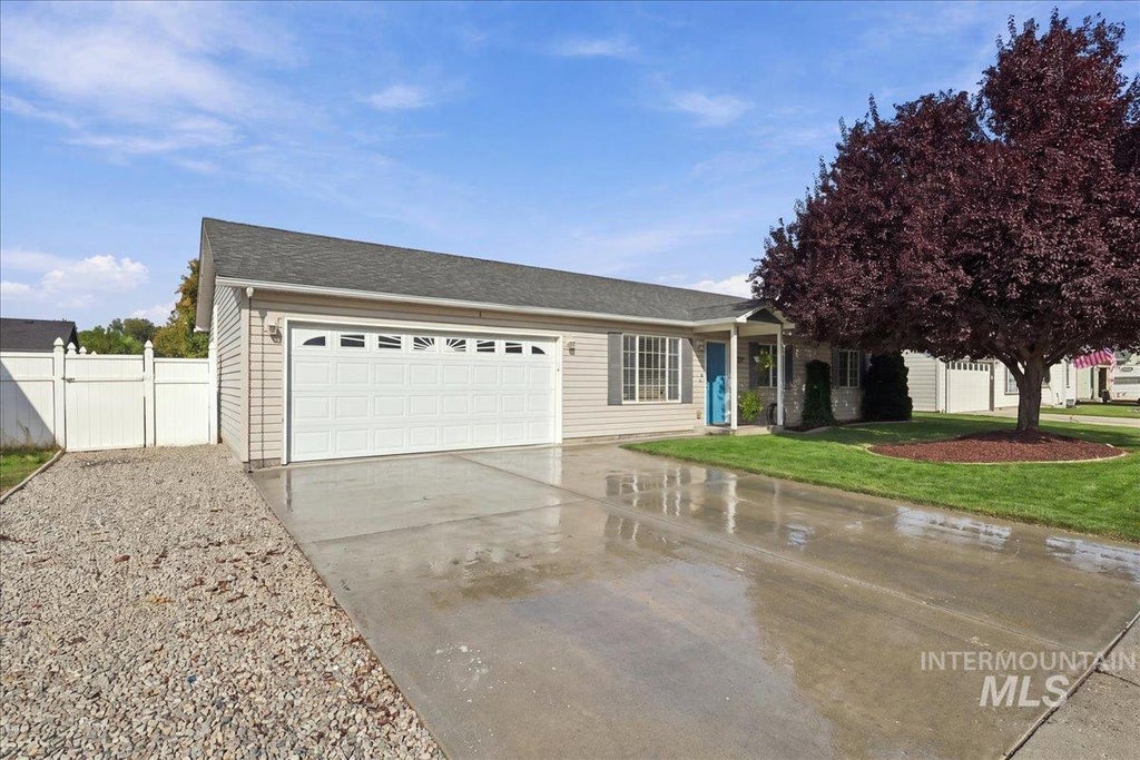 Photo of 1337 N 2nd Street, Payette, ID 83661 (MLS # 99000825)