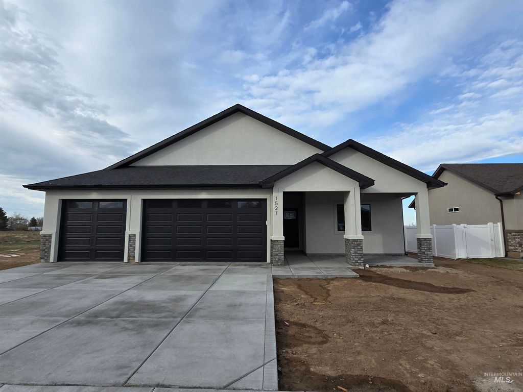 Photo of 946 Canal Street, Twin Falls, ID 83301 (MLS # 98974702)