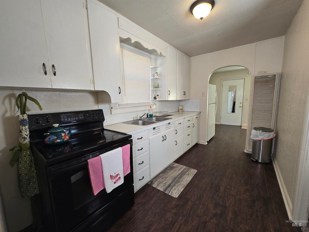 Photo of 811 8th Ave N, Payette, ID 83661 (MLS # 98959310)