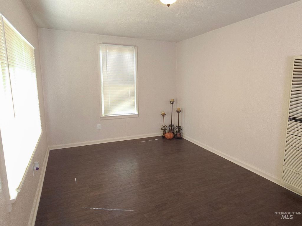 Photo of 811 8th Ave N, Payette, ID 83661 (MLS # 98959310)