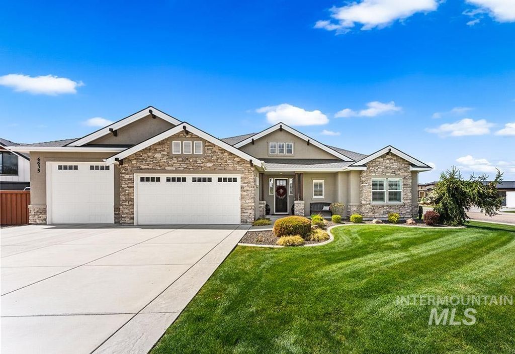 Photo of 6635 S Liveoak Pl, Boise, ID 83716 (MLS # 98982486)
