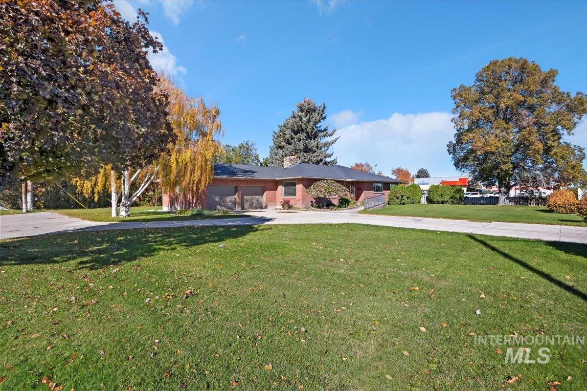 2240 Overland Ave.