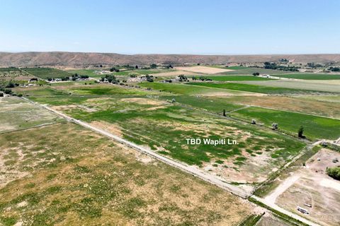 Photo of Tbd Wapiti Ln Lot 02 Block 02, Emmett, ID 83617 (MLS # 98952542)