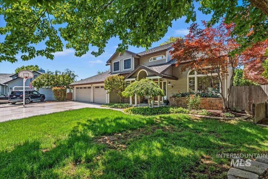 Photo of 10070 Ironclad Court, Boise, ID 83704 (MLS # 98986146)