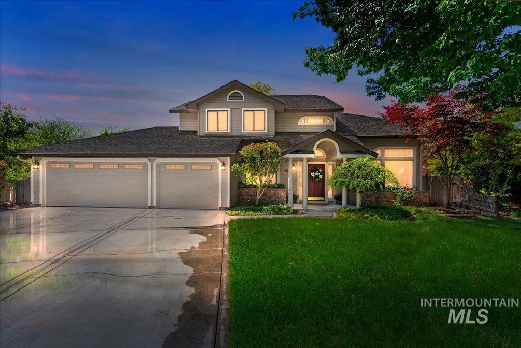 Photo of 10070 Ironclad Court, Boise, ID 83704 (MLS # 98986146)