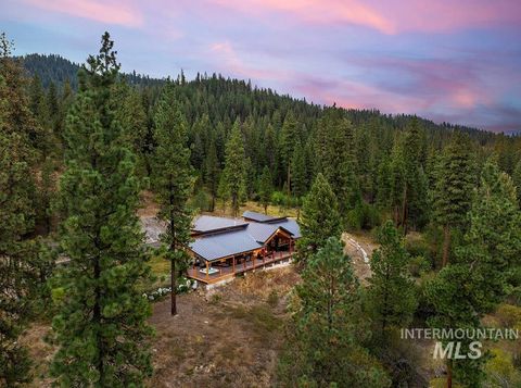 Photo of 86 Tacoma Place, Garden Valley, ID 83622 (MLS # 98983111)