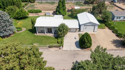 Photo of 9090 W Teakwood Dr, Boise, ID 83709 (MLS # 98951075)