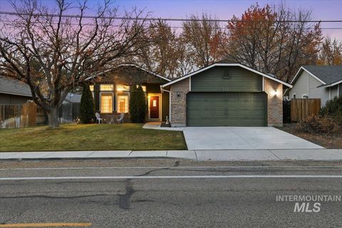 Photo of 7134 W Amity Rd, Boise, ID 83709 (MLS # 98967977)