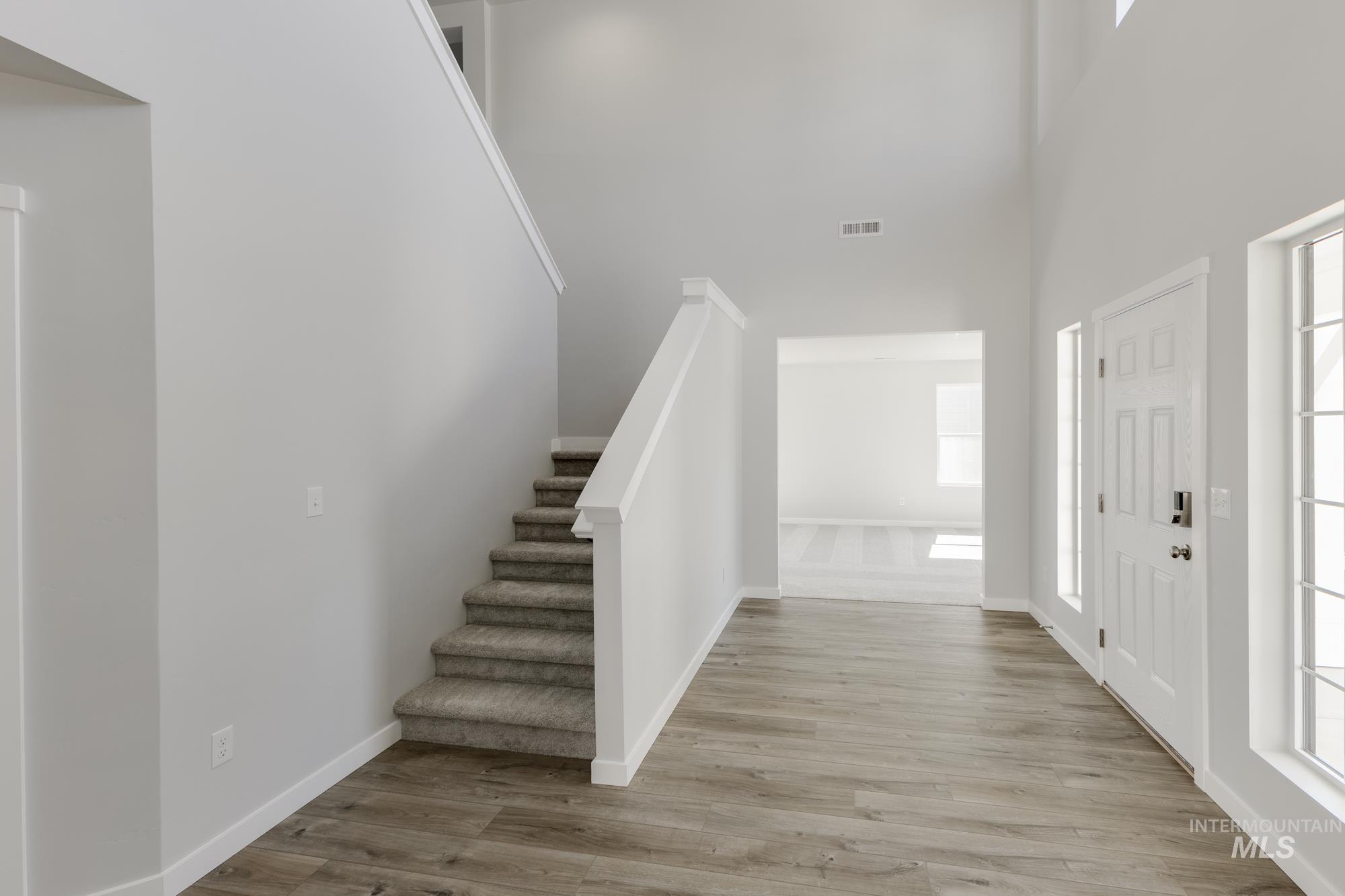 660 W Striped Owl St