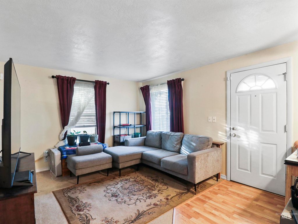 Photo of 241 W Idaho Avenue, Meridian, ID 83642 (MLS # 98975026)