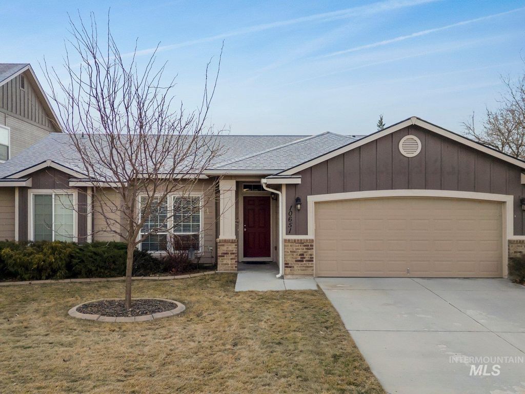 Photo of 10651 Pipevine Dr, Nampa, ID 83687 (MLS # 98971845)
