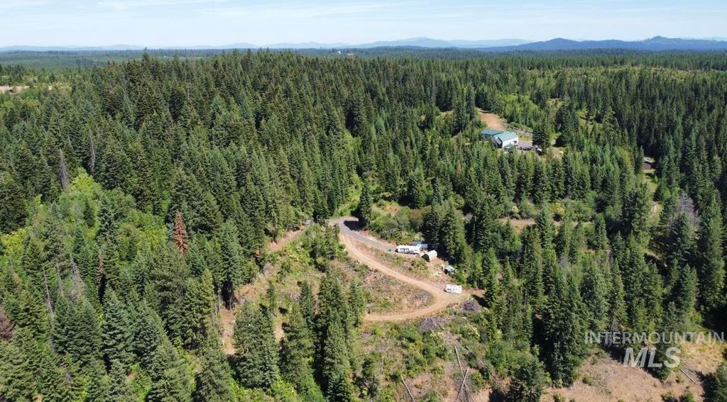 Photo of 701 Black Bear Dr, Orofino, ID 83544 (MLS # 98961410)