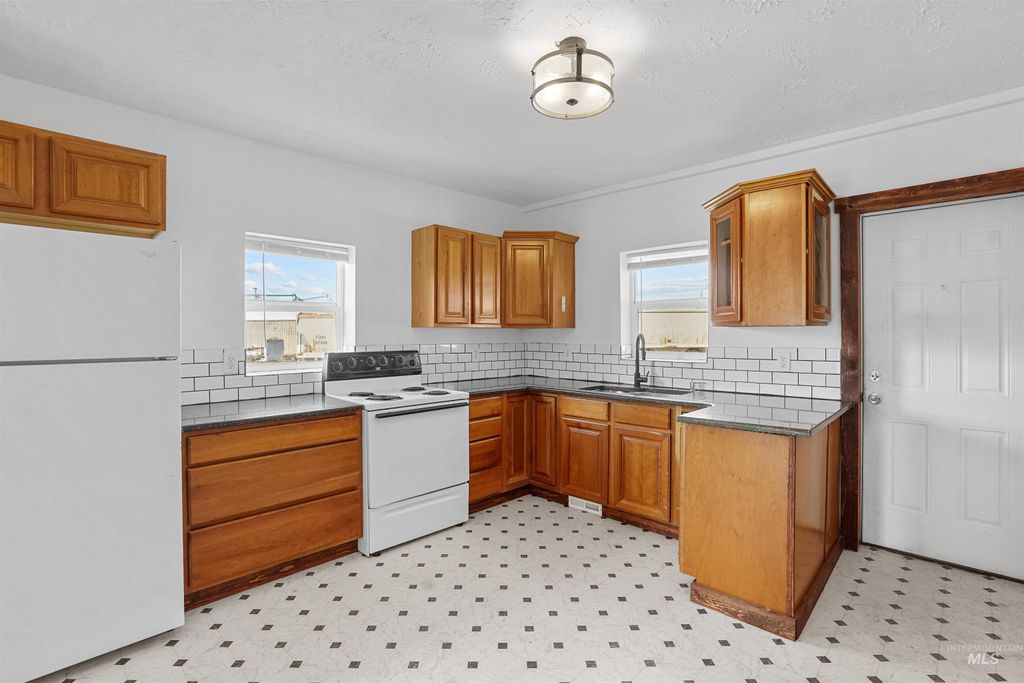 Photo of 206 E 8th Street, Rupert, ID 83350 (MLS # 98972940)